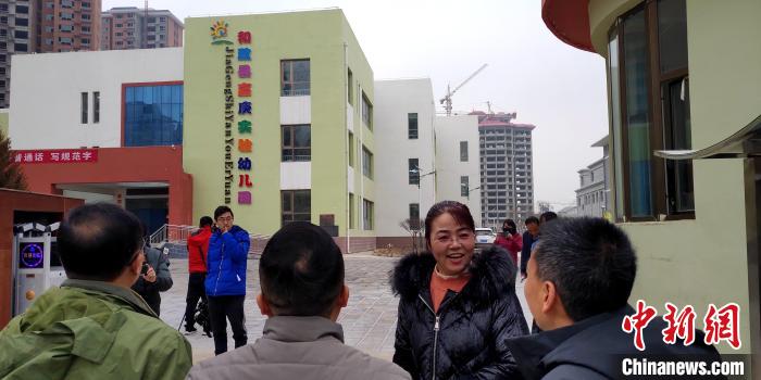記者參訪廈門市集美區(qū)援建的和政縣嘉庚實驗幼兒園?！罘?攝
