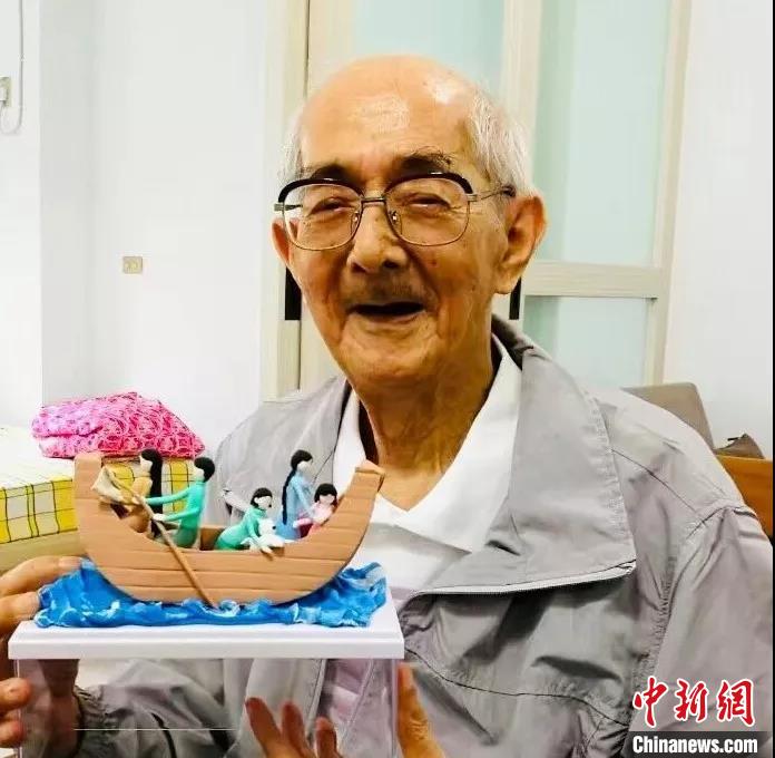 福建少年兒童出版社制作“小太陽”號船為林良慶生?！「＝ㄉ倌陜和霭嫔绻﹫D 攝