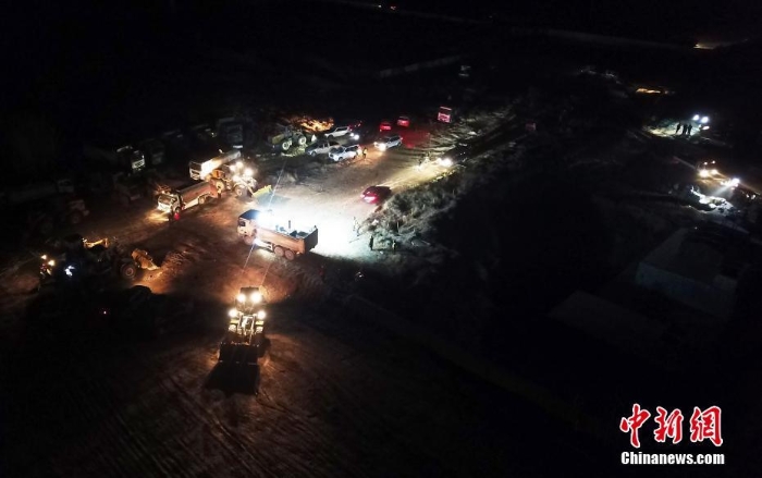 河北石家莊連夜搭建集中隔離點(diǎn)