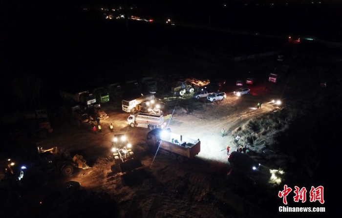 河北石家莊連夜搭建集中隔離點(diǎn)
