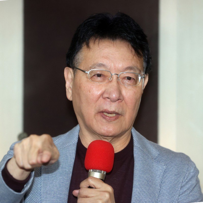 趙少康的忍狠穩(wěn)能否出奇制勝？_1612862525958