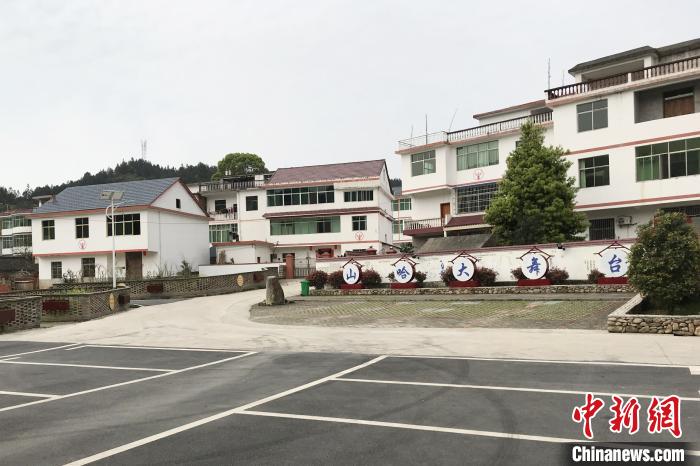 圖為江西省吉安市青原區(qū)東固畬族鄉(xiāng)六渡民族村?！「呦乳L 攝