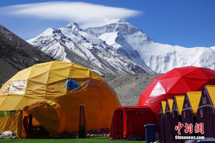 探訪海拔5200米的珠峰北坡登山大本營(yíng)
