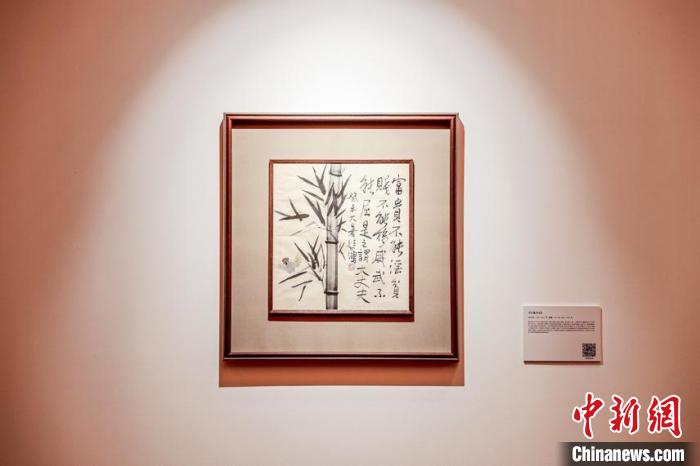 《竹雀書(shū)法》是徐悲鴻創(chuàng)作中很罕見(jiàn)的繪畫(huà)與書(shū)法相結(jié)合的作品?！⌒毂櫭佬g(shù)館供圖