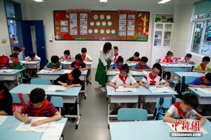 上海學校課后服務“升級” 推出多項舉措落實“雙減”政策