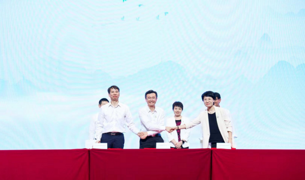 好倫哥跨界攜手中石化 3萬家網(wǎng)點(diǎn)打造下一財富風(fēng)口
