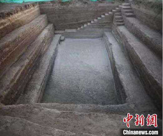 圖為在北京城市副中心發(fā)現(xiàn)的運(yùn)河故道遺址?！”本┦形奈锞止﹫D
