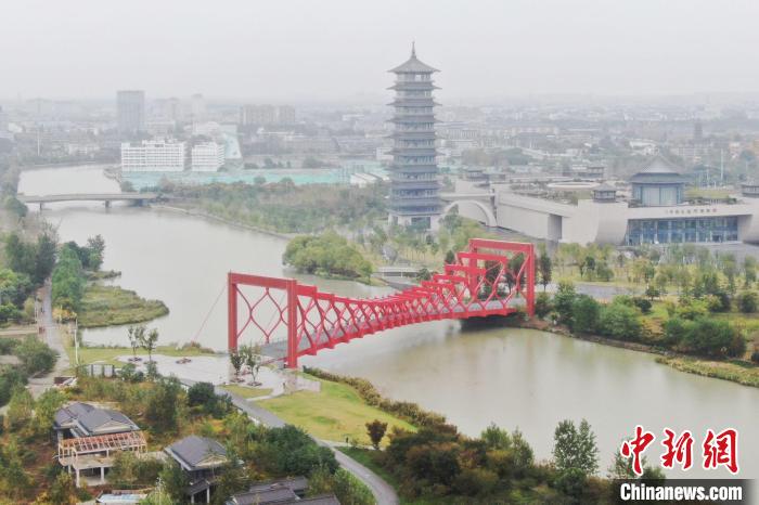 航拍揚(yáng)州運(yùn)河三灣風(fēng)景區(qū)?！°蟛?攝
