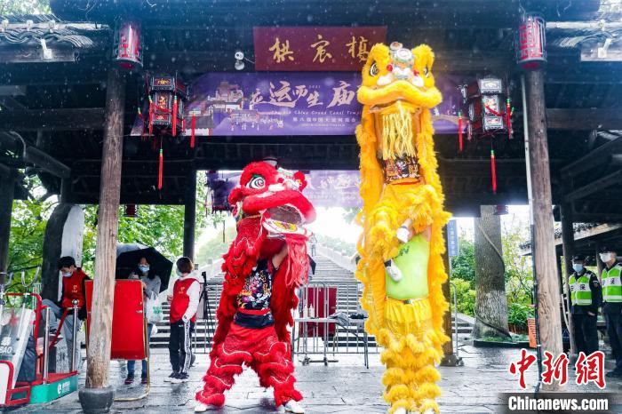 中國大運河廟會現(xiàn)場?！≈鬓k方供圖