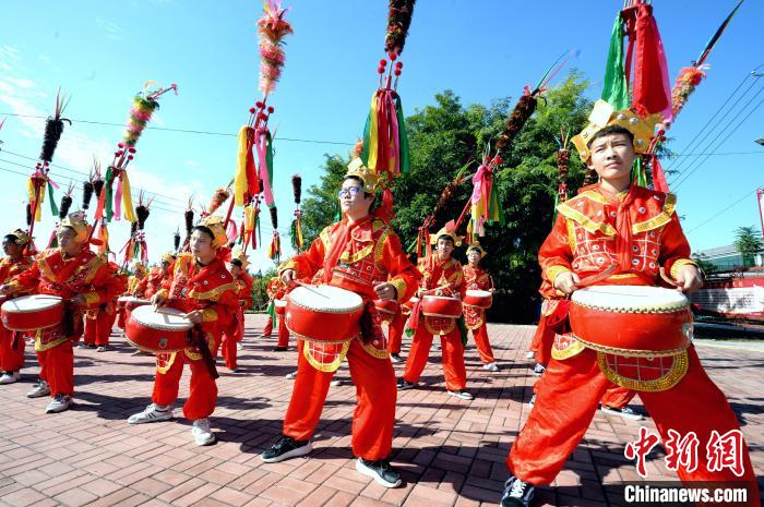 河北隆堯：非物質(zhì)文化遺產(chǎn)“隆堯招子鼓”進(jìn)校園