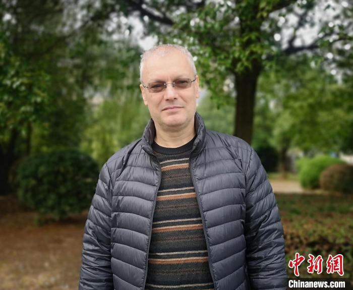 獲中國(guó)政府友誼獎(jiǎng)的俄羅斯畫家：做俄中友好的親歷者和見(jiàn)證者