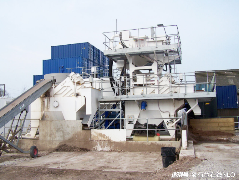 土壤修復(fù)廠，圖/Peter Craven - CDEnviroequipment at Soil Remediation plant2 CC BY 2.0協(xié)議 