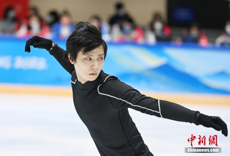 日本花樣滑冰選手羽生結弦進行賽前訓練