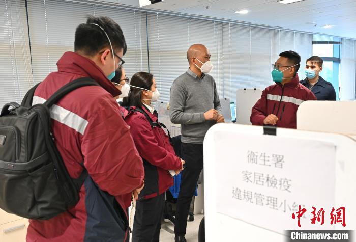 協(xié)助香港應對第五波疫情的訪港內(nèi)地流行病學專家組20日繼續(xù)考察行程?！∠愀厶貐^(qū)政府新聞網(wǎng)供圖