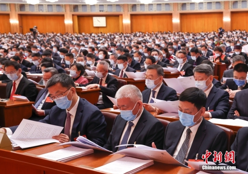十三屆全國(guó)人大五次會(huì)議在京開幕