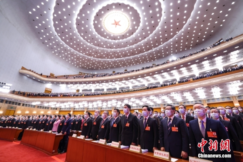 十三屆全國(guó)人大五次會(huì)議在京開幕
