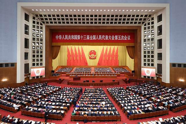 3月5日，第十三屆全國人民代表大會第五次會議在北京人民大會堂開幕。(圖片來源：新華社).jpeg