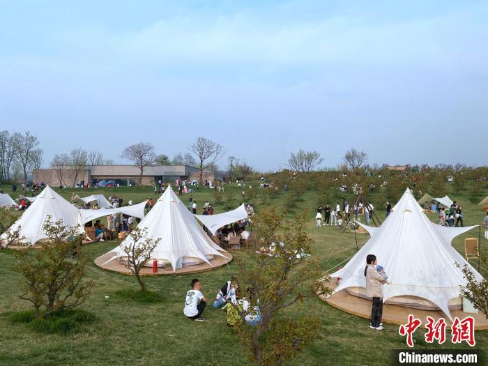 資料圖：西安市周邊的一處露營地。 張一辰 攝