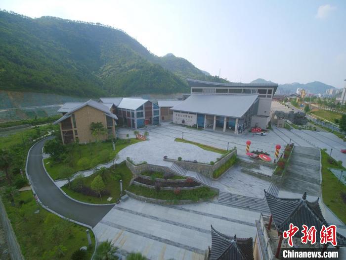 圖為航拍貴州水族文化博物館?！≠F州水族文化博物館供圖