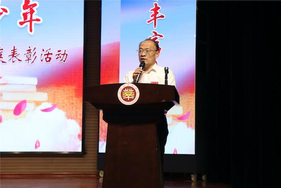 東營市東營區(qū)文華學校第三屆誦讀大賽暨書香家庭表彰活動圓滿結束