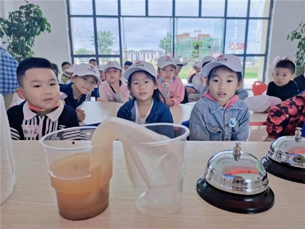 中信環(huán)境技術(shù)：污水廠(chǎng)開(kāi)放日，小實(shí)驗(yàn)有大能量
