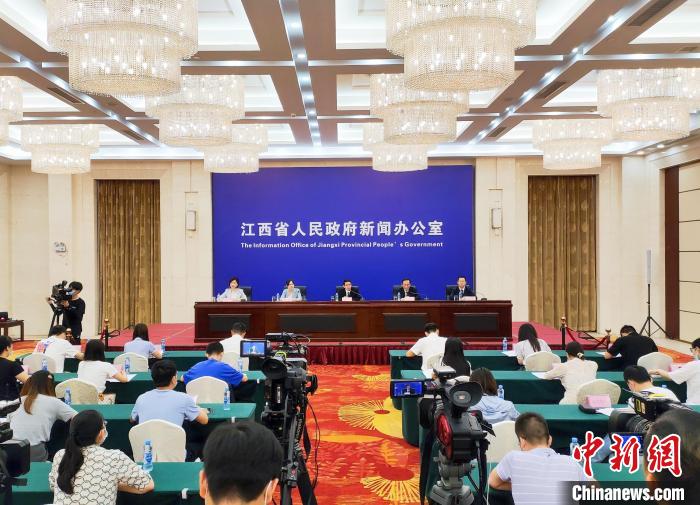 應(yīng)保盡保底線(xiàn)兜牢江西出臺(tái)被征地農(nóng)民參加基本養(yǎng)老保險(xiǎn)新政策