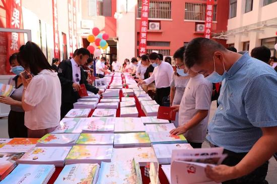 砥礪十年 逐夢前行——榆林高新小學舉行建校十周年校慶活動