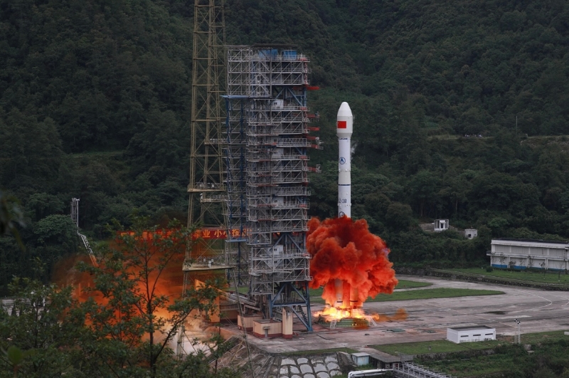 2020年6月23日，長(zhǎng)征三號(hào)乙運(yùn)載火箭發(fā)射升空，將北斗系統(tǒng)最后一顆全球組網(wǎng)衛(wèi)星送入預(yù)定軌道。（圖源：中新社）
