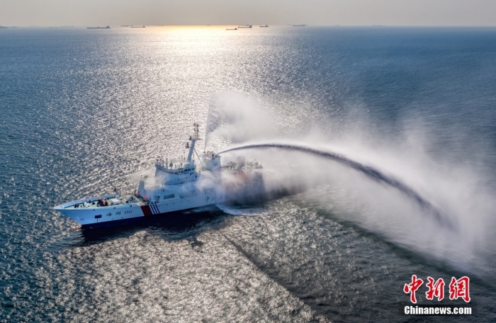 資料圖為海事巡航救助船“海巡06”輪。（無人機照片） 中新社發(fā) 福建海事局 供圖.jpg