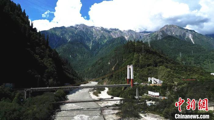 高原官兵的忠誠守護(hù)，見證天塹“三橋”的巨變