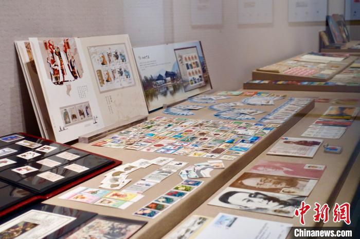 杭州國家版本館開展?！″X晨菲 攝