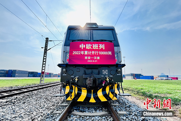 圖為列車(chē)整裝待發(fā)。 <a target='_blank' href='/'>中新社</a>發(fā) 黃鑫 攝