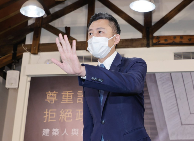 臺(tái)大核定撤銷林智堅(jiān)碩士學(xué)位，圖為林智堅(jiān)9日上午在島內(nèi)一活動(dòng)記者會(huì)上。圖自聯(lián)合新聞網(wǎng).png