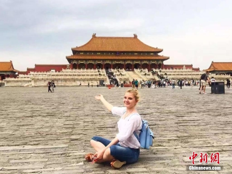 俄羅斯主播Elena在中國故宮參觀。 受訪者本人提供