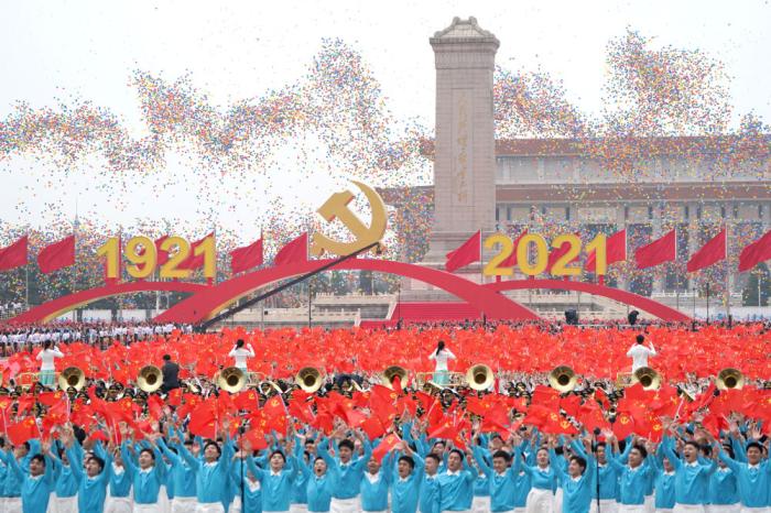 2021年7月1日上午，慶祝中國(guó)共產(chǎn)黨成立100周年大會(huì)在北京天安門廣場(chǎng)隆重舉行。這是慶祝大會(huì)現(xiàn)場(chǎng)放飛氣球。新華社記者 陳曄華 攝