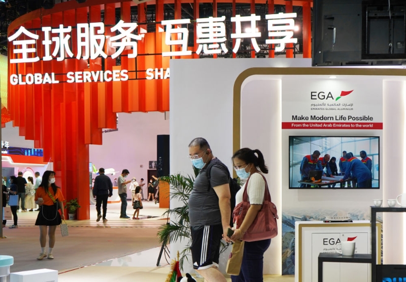 9月3日，觀眾在國(guó)家會(huì)議中心展館內(nèi)參觀。新華社記者 金皓原 攝