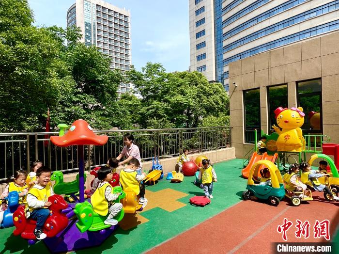 杭州規(guī)范嬰幼兒照護服務(wù)萬人規(guī)模產(chǎn)業(yè)園應(yīng)配照護設(shè)施