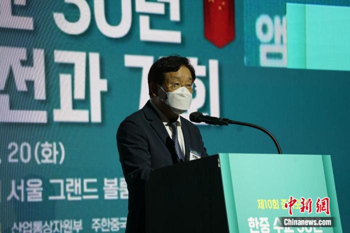 韓國(guó)紐斯頻通訊社代表理事閔丙福致開幕詞。劉旭 攝