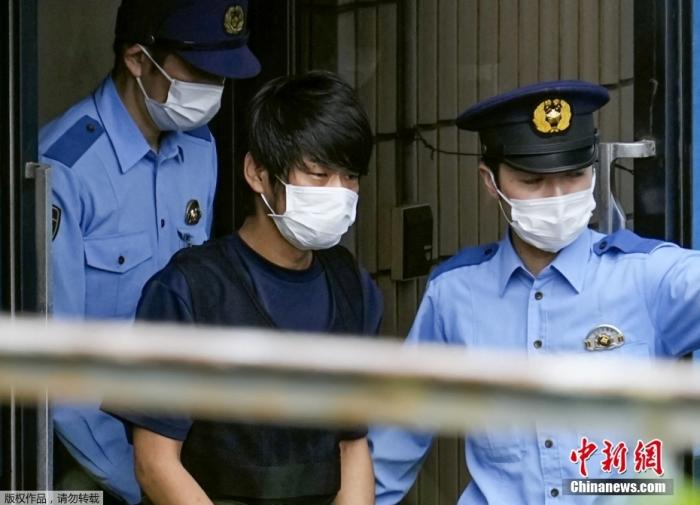 7月10日，槍擊安倍的嫌疑人山上徹也被移交給奈良縣地方檢察院。