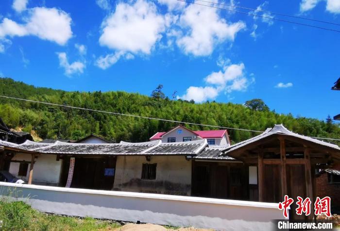 永安市西洋鎮(zhèn)林田村紅軍臨時指揮部遺址正在修繕當(dāng)中?！±壮?攝