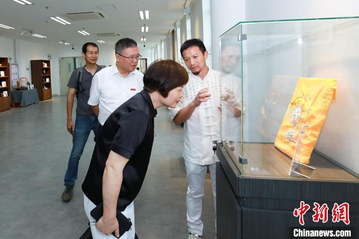 圖為展覽現(xiàn)場?！「＝üこ虒W院供圖
