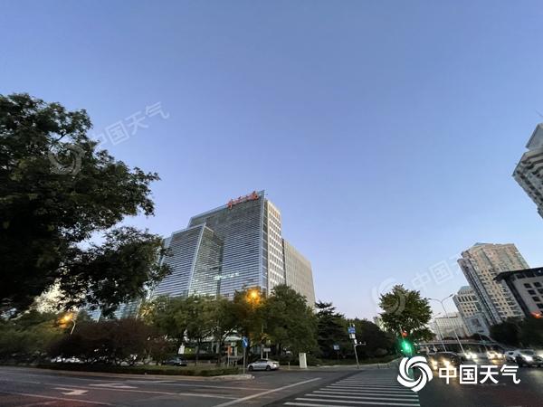 北京今晨天氣晴朗。(圖/中國(guó)天氣網(wǎng) 王曉)