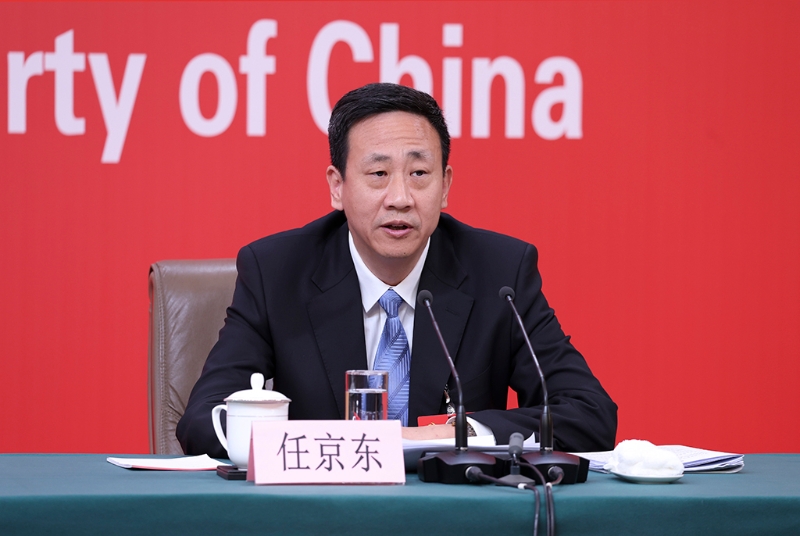 任京東在記者招待會(huì)上。（圖源：新華社）