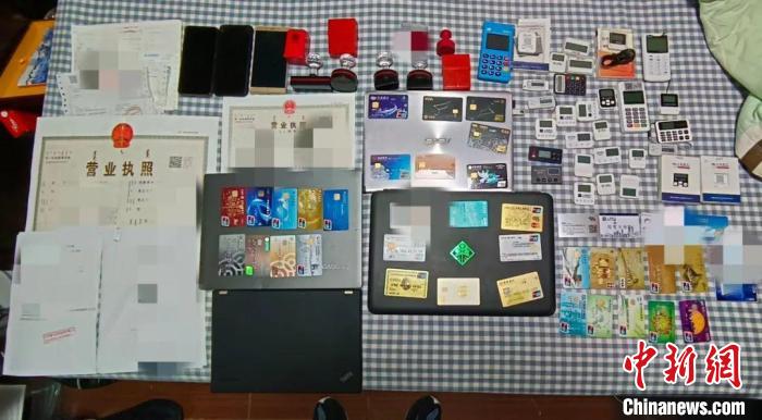 圖為涉案物品。　伊金霍洛旗公安局供圖