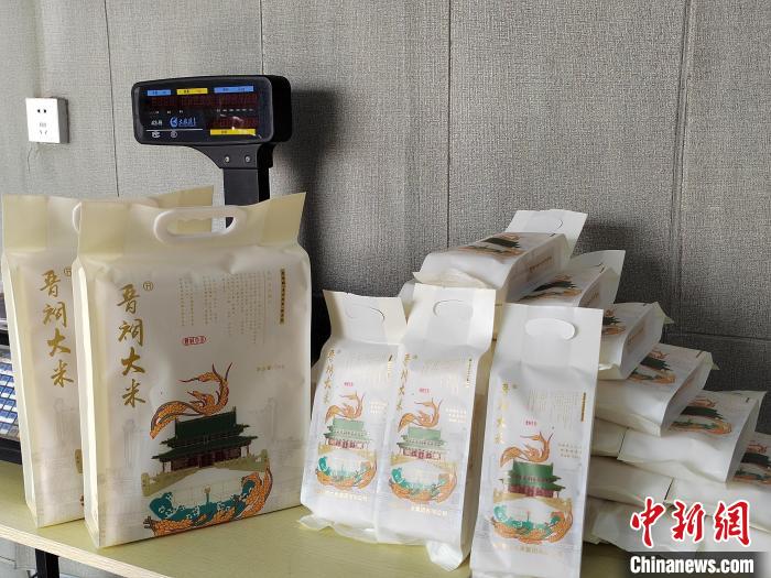 晉祠大米有著3300多年的種植史?！⊥醵髁?攝