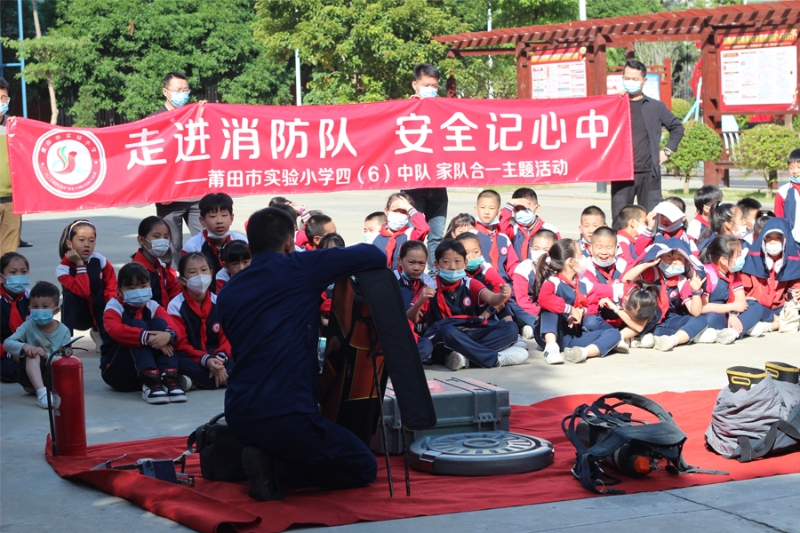 軍地共建活動(dòng)增強(qiáng)雙方交流。莆田市實(shí)驗(yàn)小學(xué)供圖