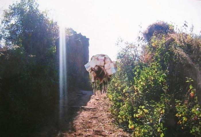 滇西大馬路響水關(guān)門樓遺址。圖片來源：臺灣《聯(lián)合報》