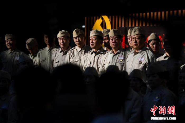 1月16日，由云南滇西抗戰(zhàn)歷史文化研究會-南僑機工學會與937文創(chuàng)園區(qū)共同策劃完成的文創(chuàng)項目“937滇緬公路體驗館”在昆明開館。觀眾可在館內了解滇緬公路的修建、南僑機工支援抗戰(zhàn)等歷史。 <a target='_blank' href='/'>中新社</a>記者 康平 攝