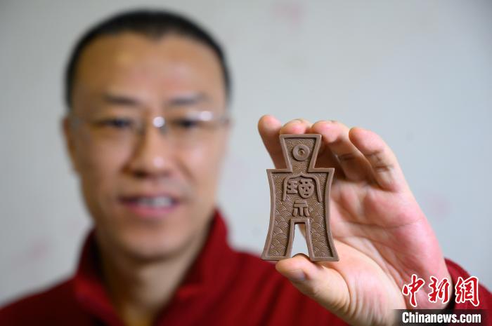 山西設(shè)計(jì)師將巧克力打造成舌尖“文物”：讓進(jìn)口可可豆有了“中式表達(dá)”