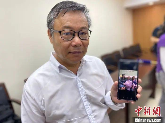 李真銘繼承父親遺志，成為一名傳遞和平之聲的紫金草志愿者?！∩耆?攝